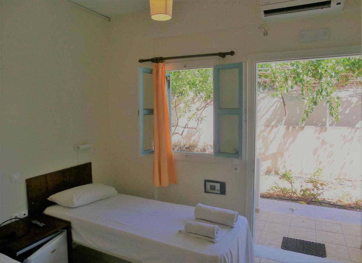 Santorini Camping/rooms
