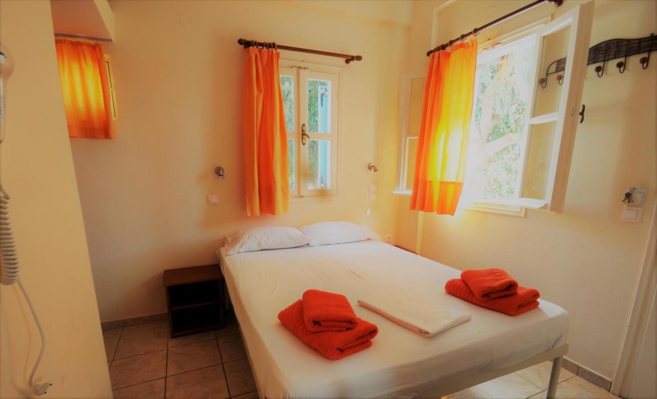 Santorini Camping/rooms
